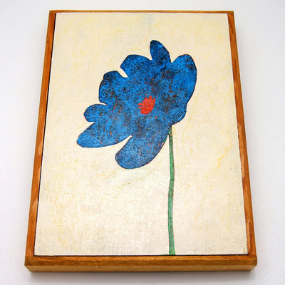 A single blue poppy No.239