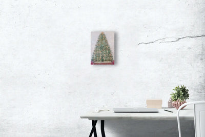 金と緑のクリスマスツリー