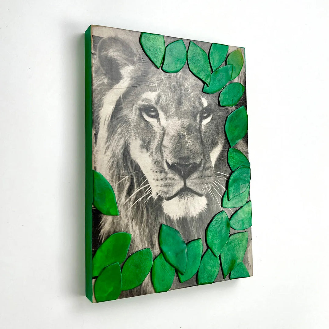 レザーのコラージュアート(LION) 革 A5サイズ 木製パネル 一点物 レザーのコラージュアート(LION) 革 A5サイズ 木製パネル 一点物