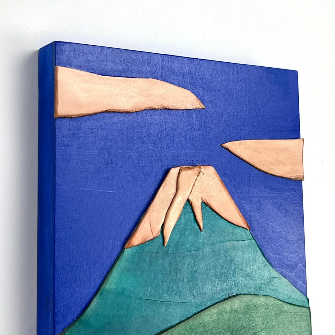 レザーのコラージュアート（富士山） 革 A5サイズ 木製パネル 一点物
