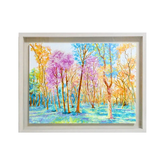 色彩の森　木々の中で