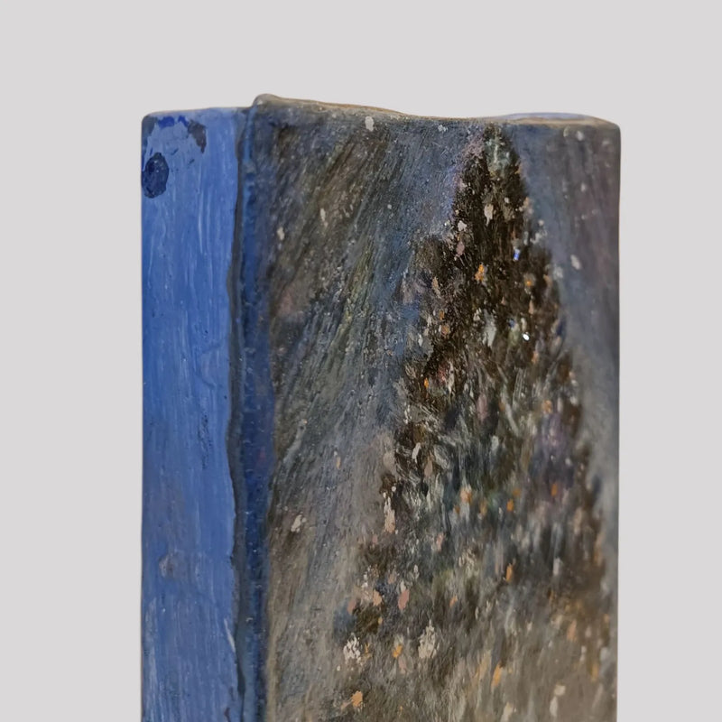 青いオーロラと星屑のクリスマスツリー