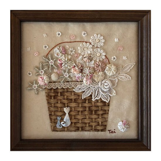 レースで花カゴ