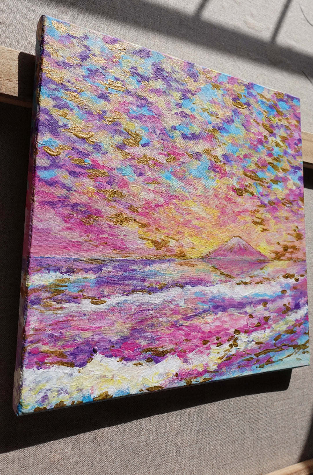 ピンクの空と富士山のある絵／むらいさき｜アート絵画・販売通販WASABI
